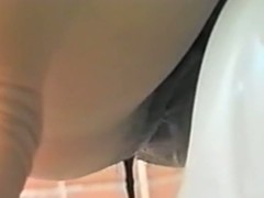 Girl less hot aggravation increased by pussy toilet voeur video